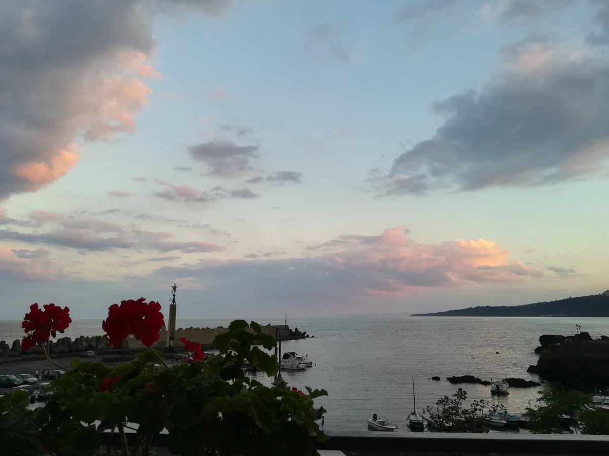 B&B La Spiaggetta Di Stazzo Acireale Exterior foto