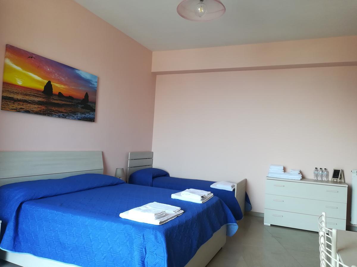 B&B La Spiaggetta Di Stazzo Acireale Exterior foto