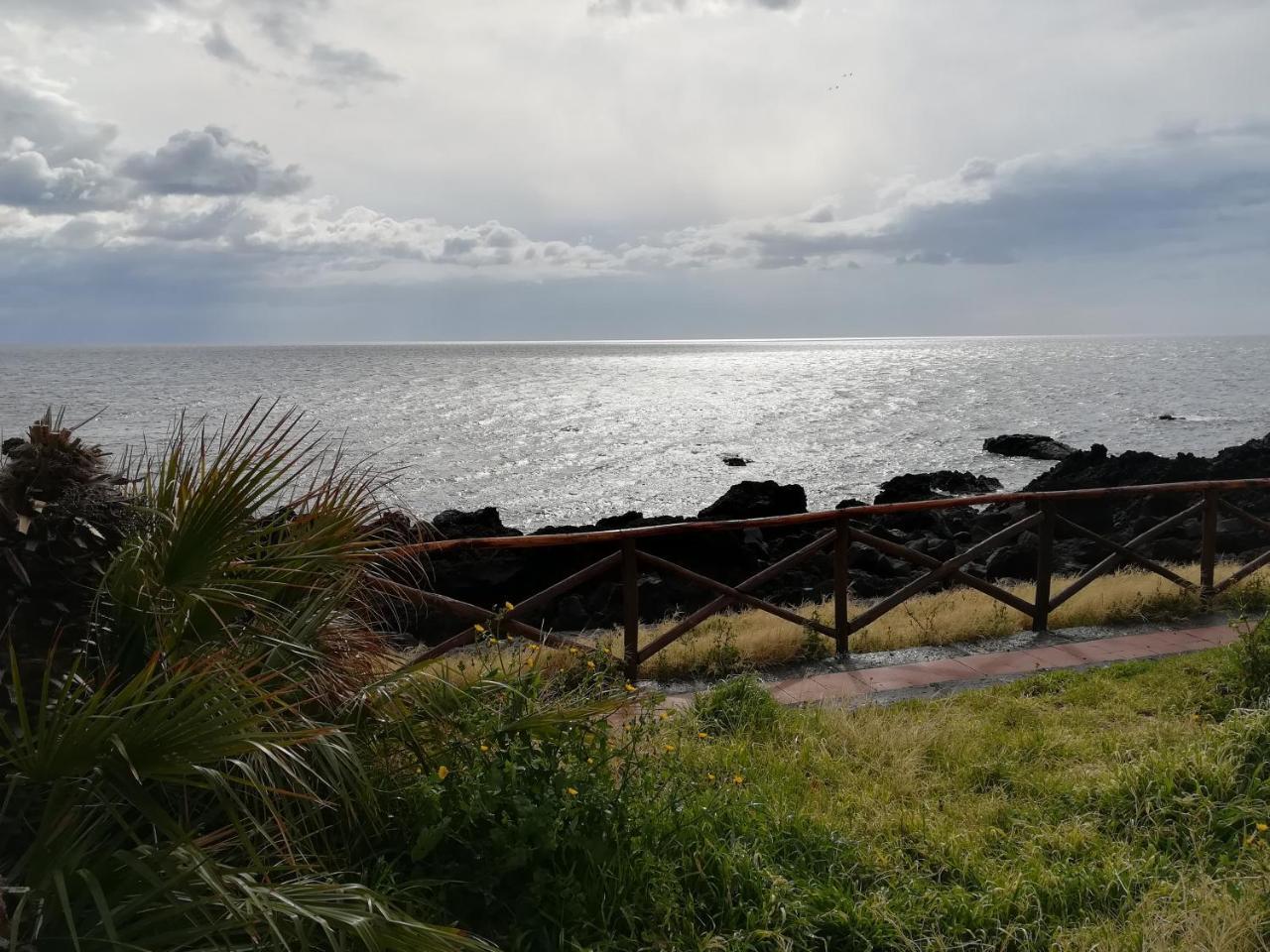 B&B La Spiaggetta Di Stazzo Acireale Exterior foto